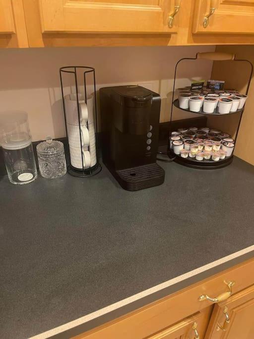 Entire Private 2 bedrooms house, nice neighborhood - Image 8