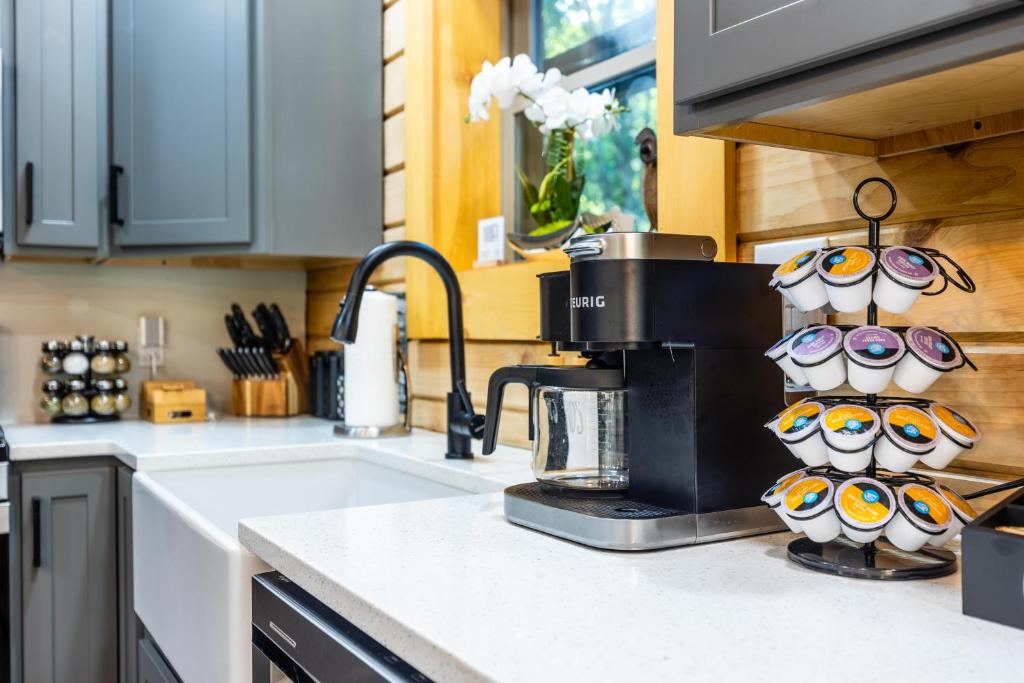 Carefree Wisper-new Build, Hot Tub, Bbq & Ev - Image 8