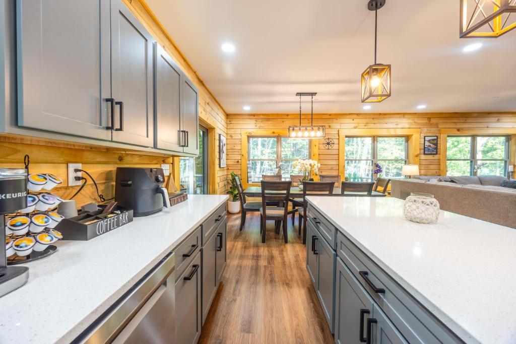 Carefree Wisper-new Build, Hot Tub, Bbq & Ev - Image 7