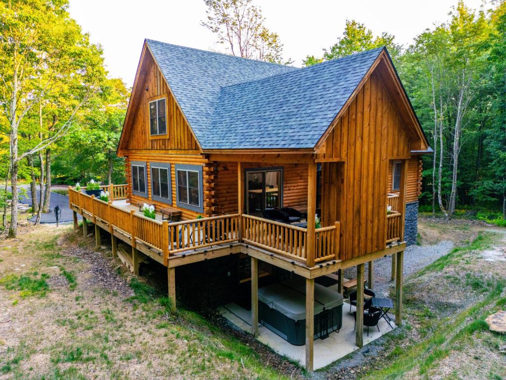 Hot Tub (Jacuzzi) - Photo 2