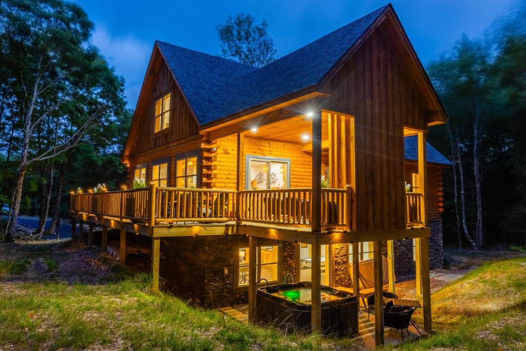 Carefree Wisper-new Build, Hot Tub, Bbq & Ev