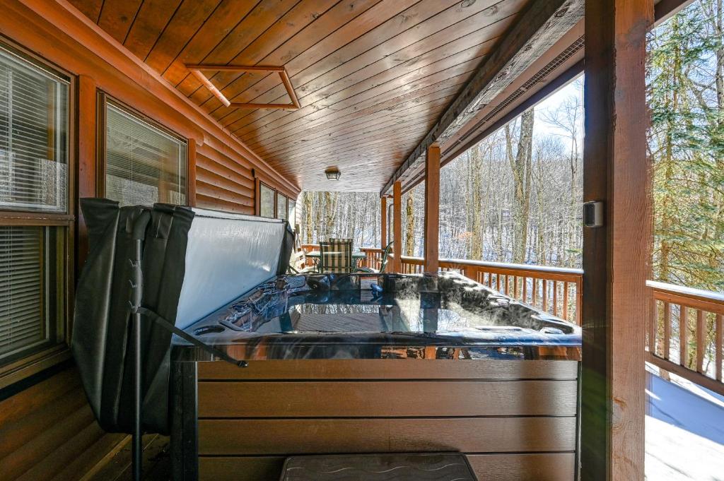 Hot Tub (Jacuzzi) - Photo 3