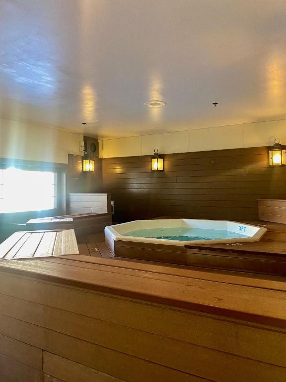 Cozy Ski in out Cabin in Berkshire Resort