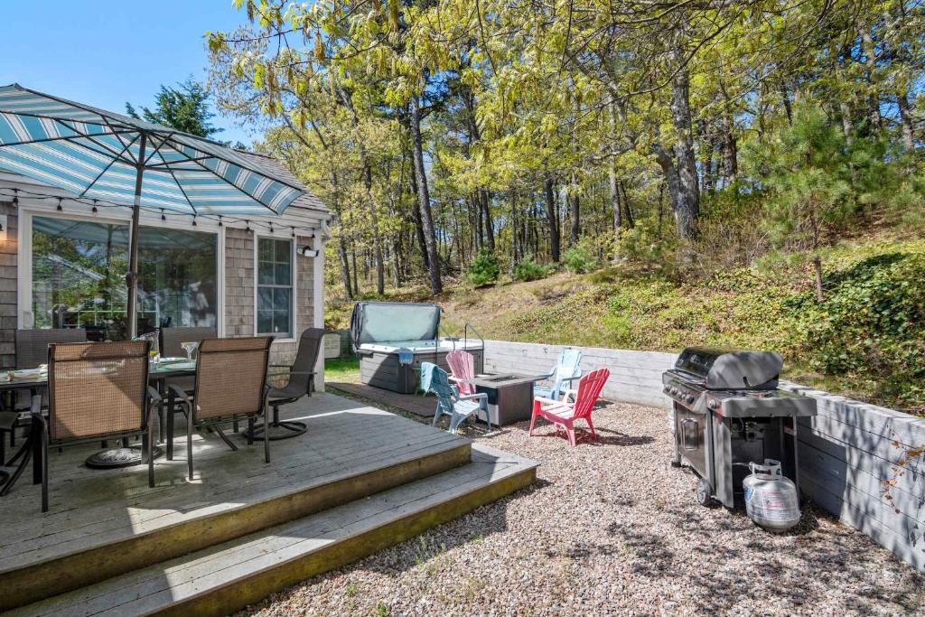 Hot Tub (Jacuzzi) - Photo 4