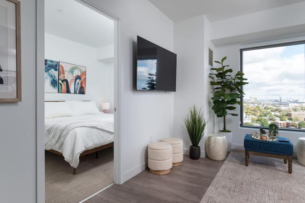 Upscale Penthouse near MIT Harvard Central Square - Image 7