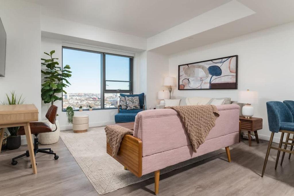 Upscale Penthouse near MIT Harvard Central Square - Image 5