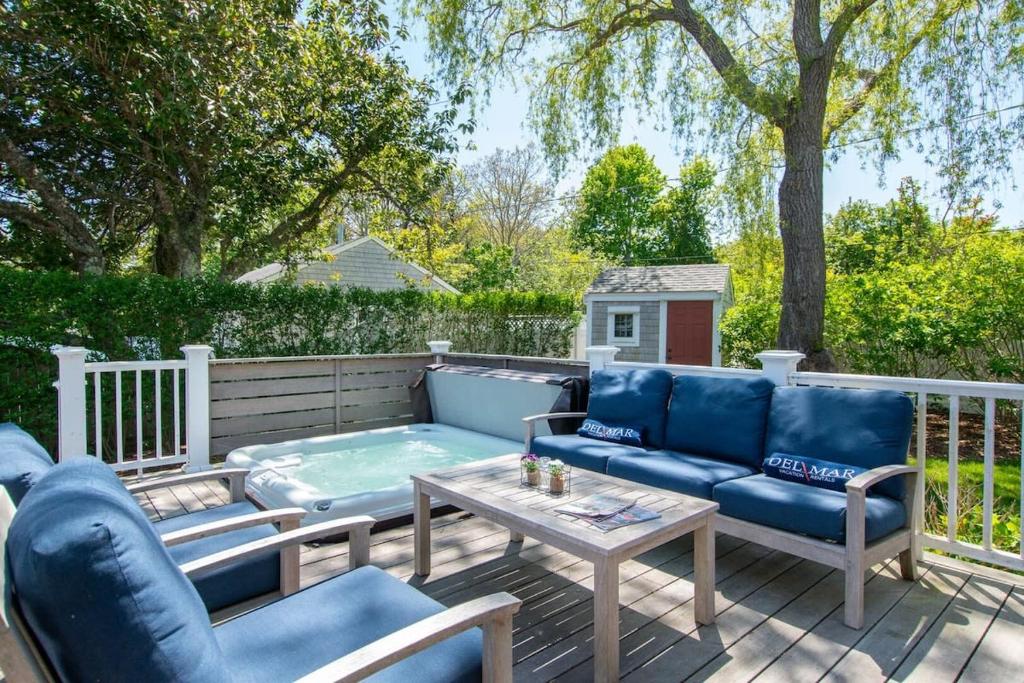 Walk to Ryder Cove Wet Bar & Hot Tub