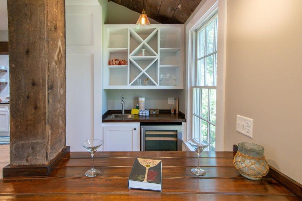 Walk to Ryder Cove Wet Bar & Hot Tub - Image 4