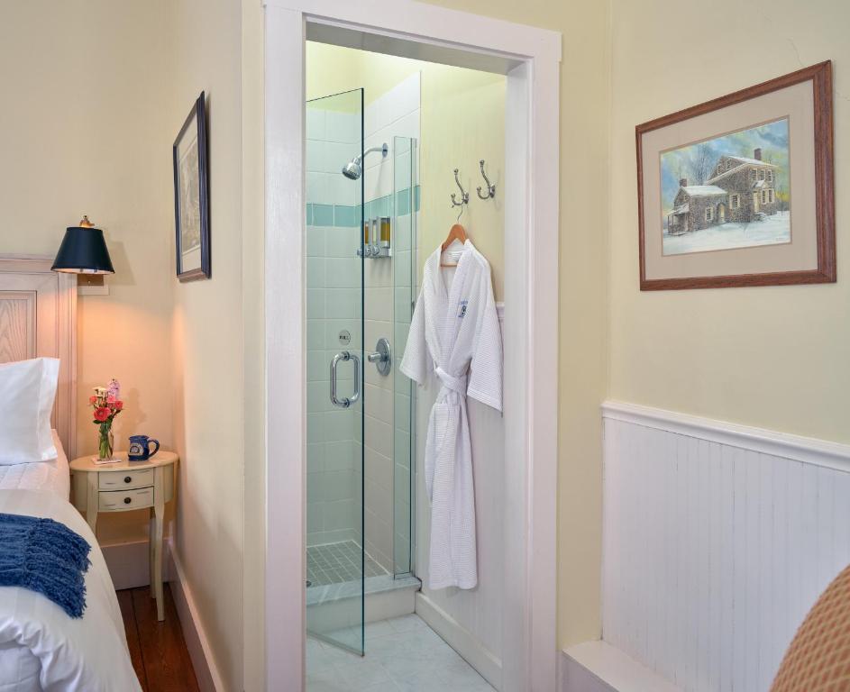 Old Manse Inn - Image 8