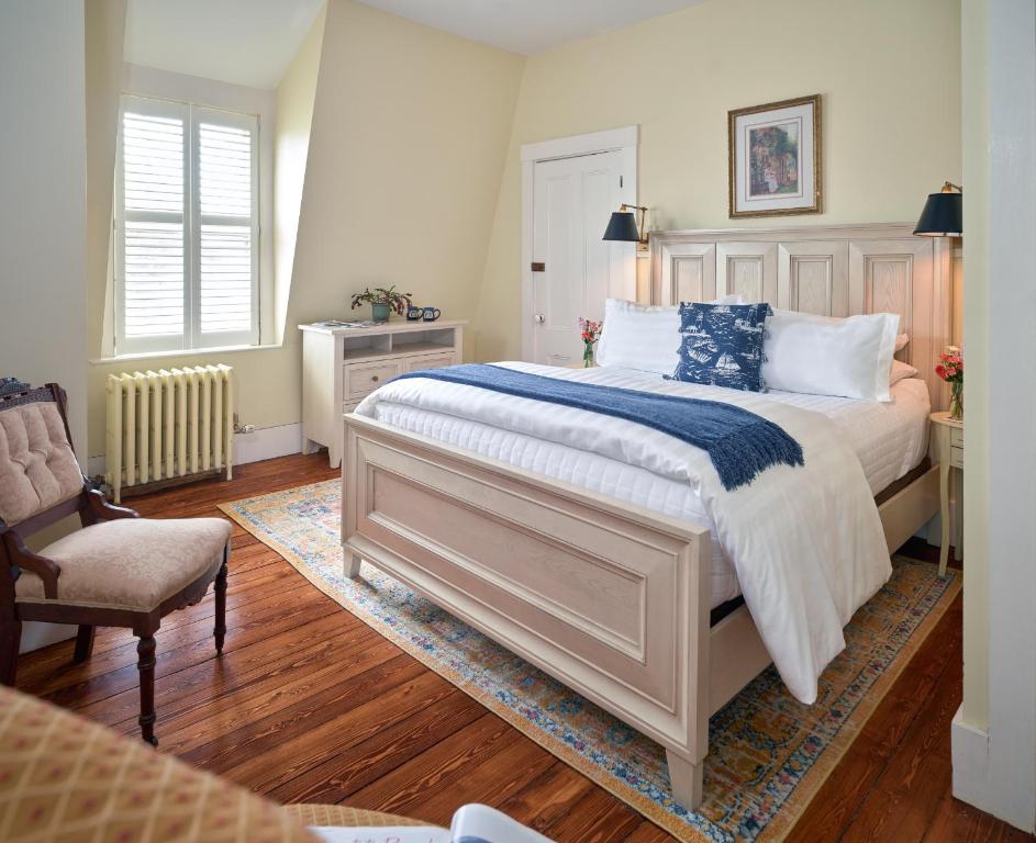 Old Manse Inn - Image 4