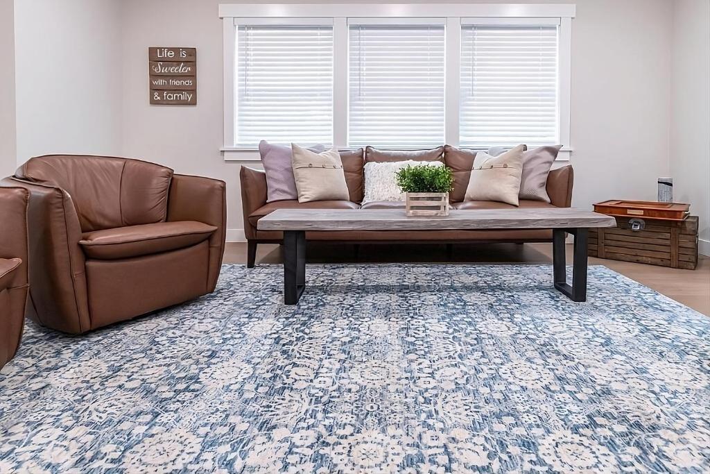 Renovated & Sophisticated Home Near Beach & Shops! - Image 4