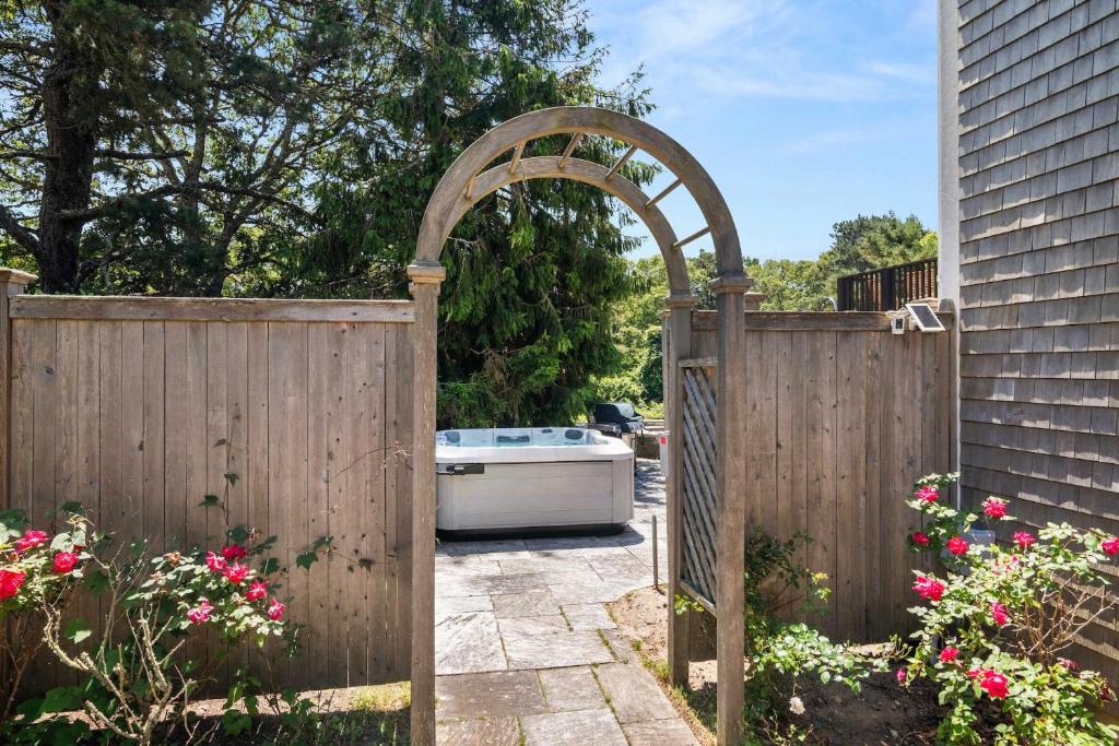 Game Room Rooftop Deck Fire Pit!