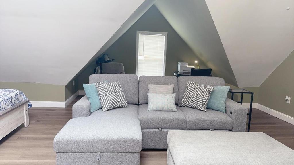 Franklin Park nearby - Image 7