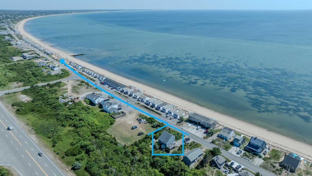 Walk to Water-Dazzling Sunsets on the Bay