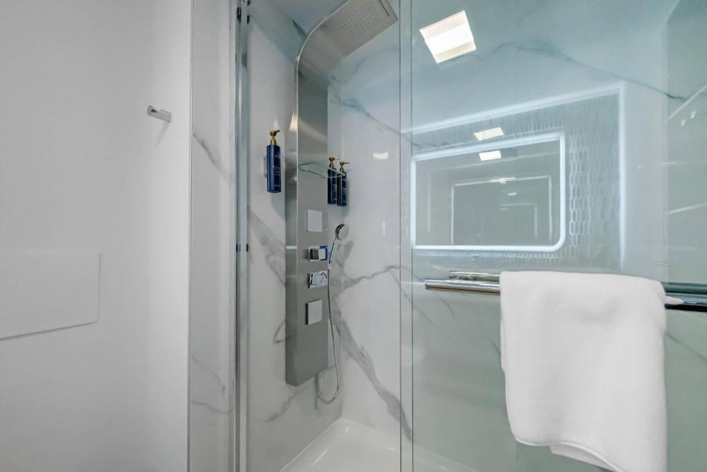 Blue - A Modern Hotel, an Ascend Collection Hotel - Image 8