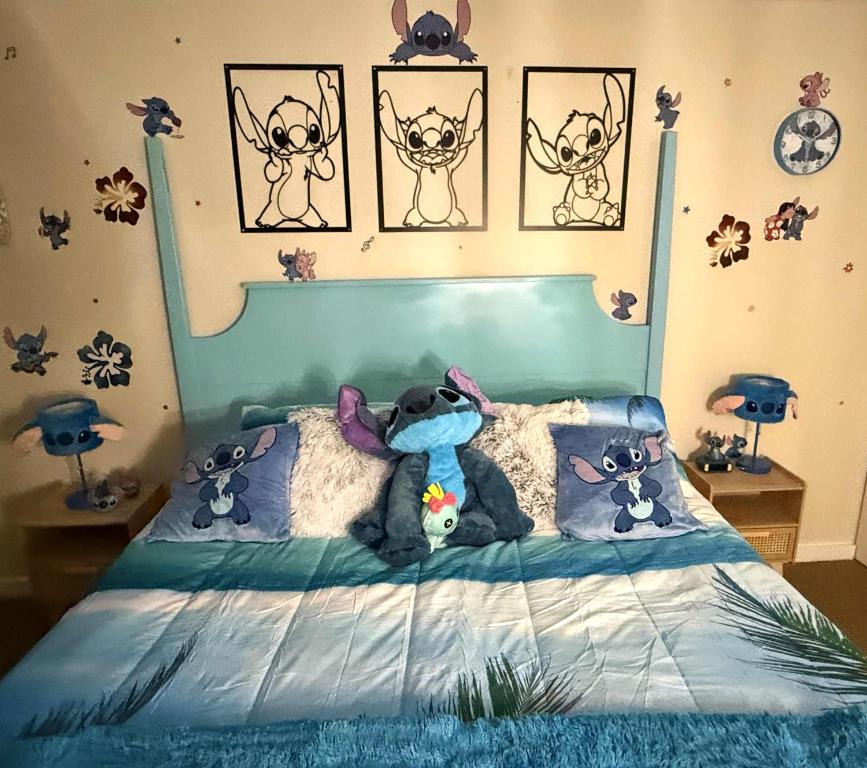 Disney Wonderland Suite at Jiminy-Ski On Off Mtn - Must See Stitch and Mickey Magic
