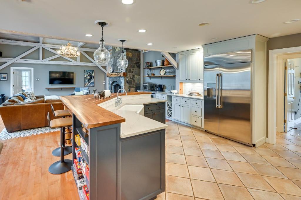 Monterey Home with Hot Tub, Pool and Game Room! - Image 5