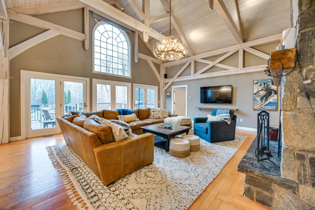 Monterey Home with Hot Tub, Pool and Game Room! - Image 6