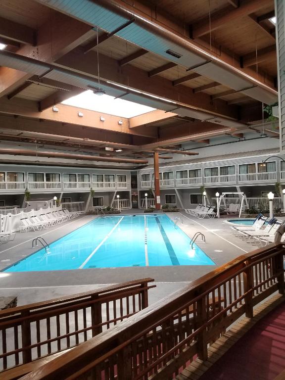 Hot Tub (Jacuzzi) - Photo 3