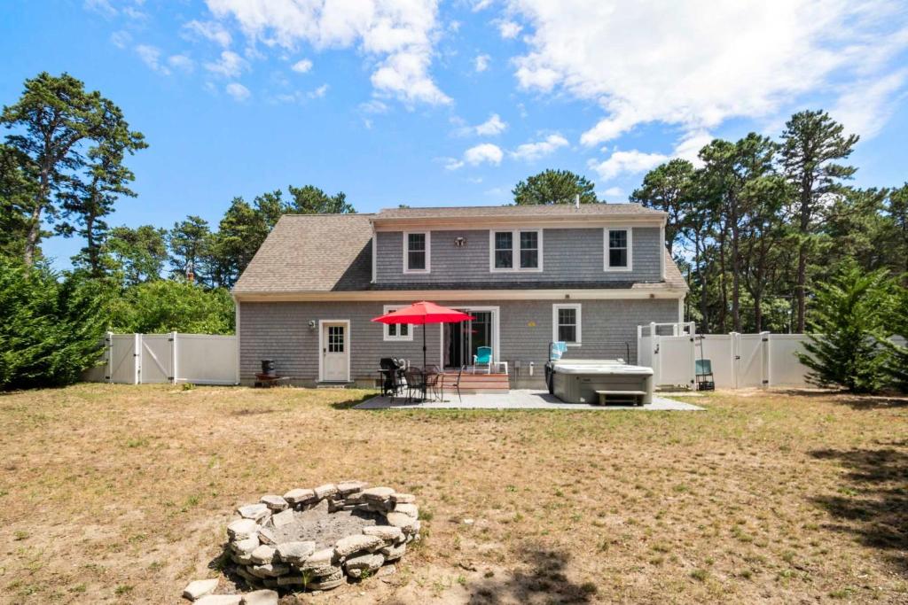 Hot Tub (Jacuzzi) - Photo 4