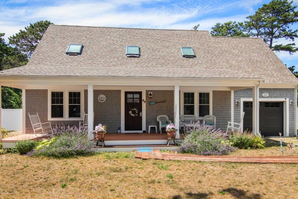 Charming Getaway with Hot Tub Dog Friendly - Image 4