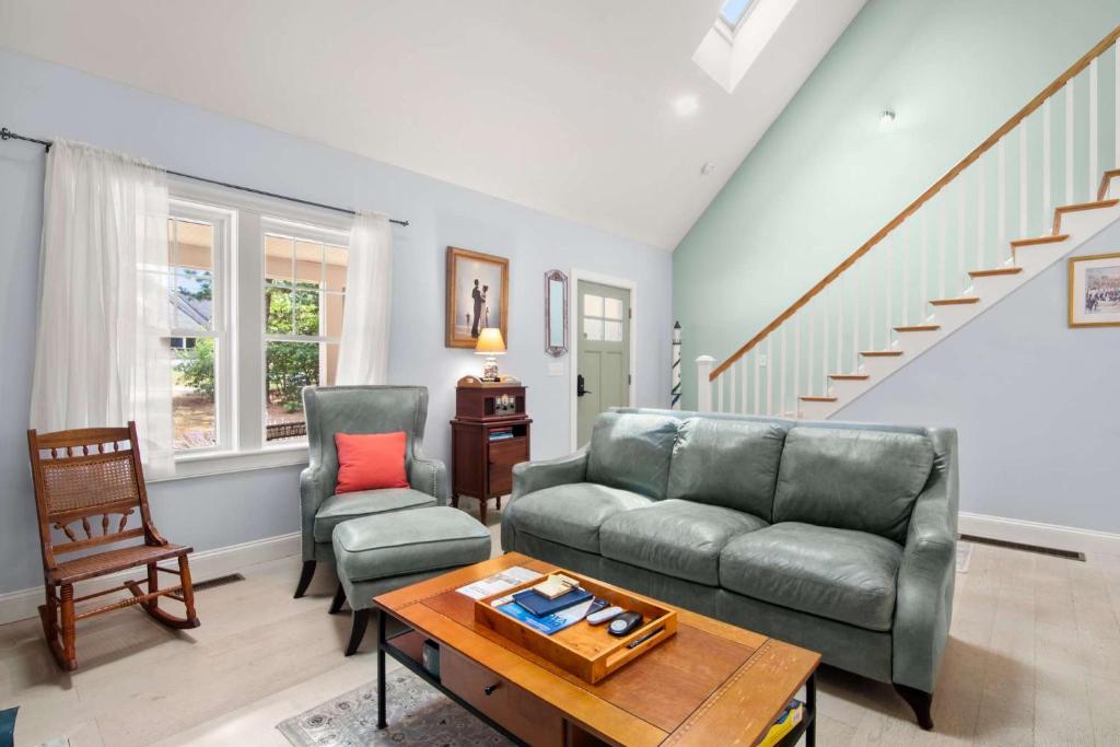 Charming Getaway with Hot Tub Dog Friendly - Image 8