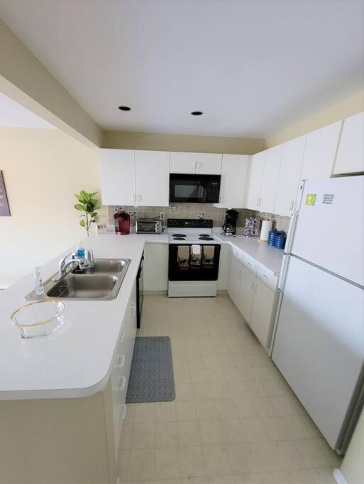 Spacious 3BR 3BA Sleeps 8 Ski On Off Jiminy Mountain Resort - Image 7