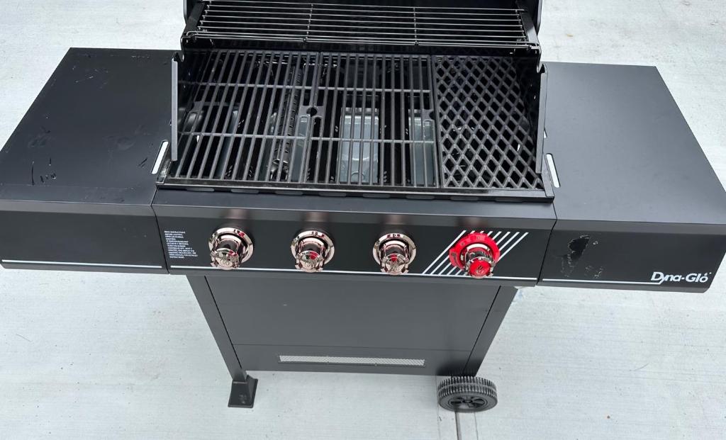 LakeAccess 4 Bed 3 Full Bath HOT TUB - Image 5