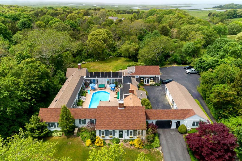 Lamb and Lion Inn - Image 4