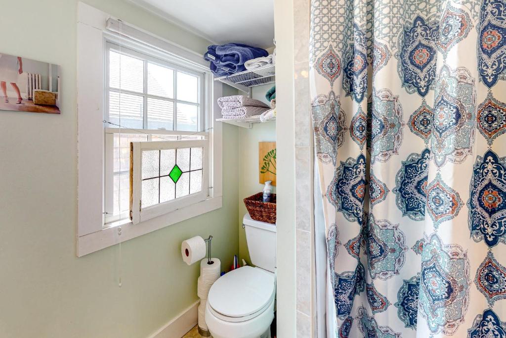 Toast of P-town - Image 8