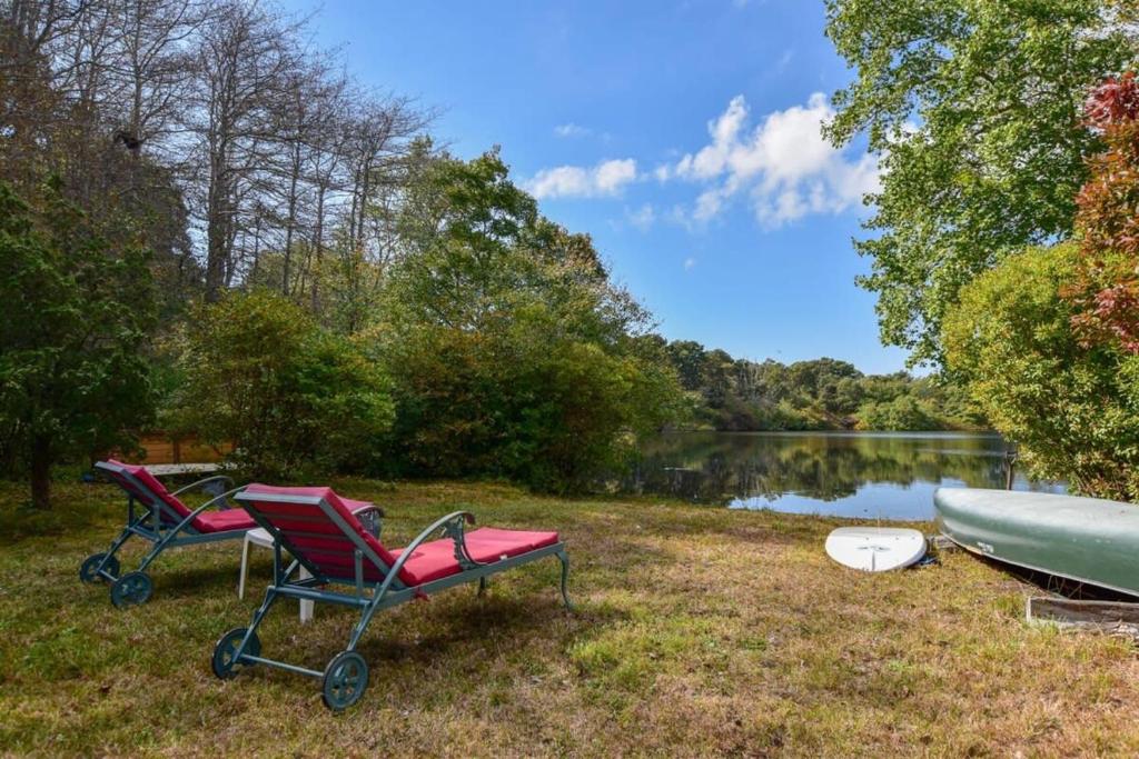 Waterfront home with Hot Tub Firepit and Game Room - Image 8