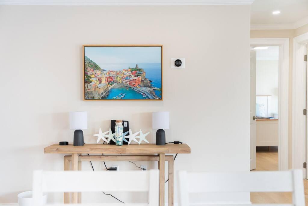 40 - 4BR Lakeview - Lakeside retreat near GJK View - Image 8