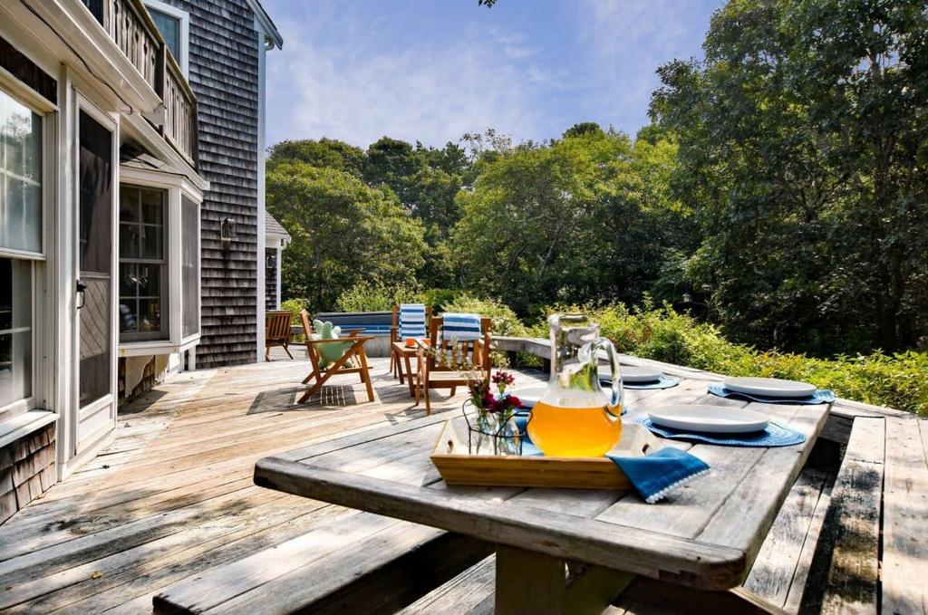 Hot Tub (Jacuzzi) - Photo 3