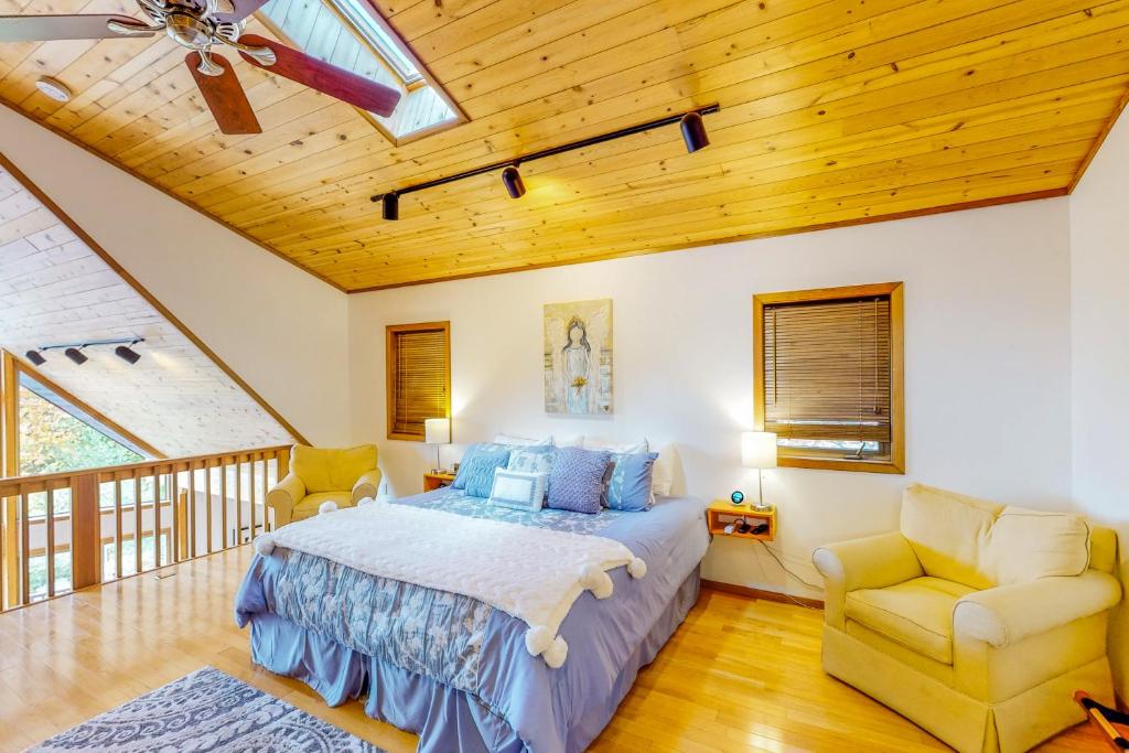 Autumn Hill Lakehouse - Image 7