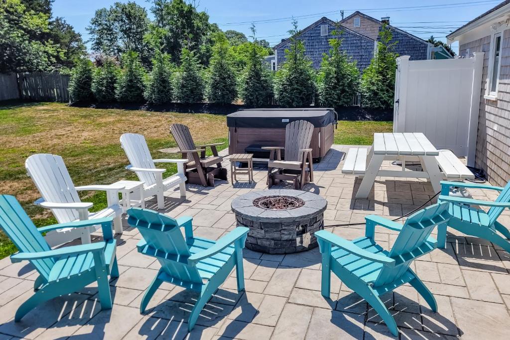 Hot Tub (Jacuzzi) - Photo 2