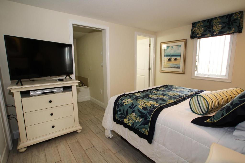 Hot Tub (Jacuzzi) - Photo 3