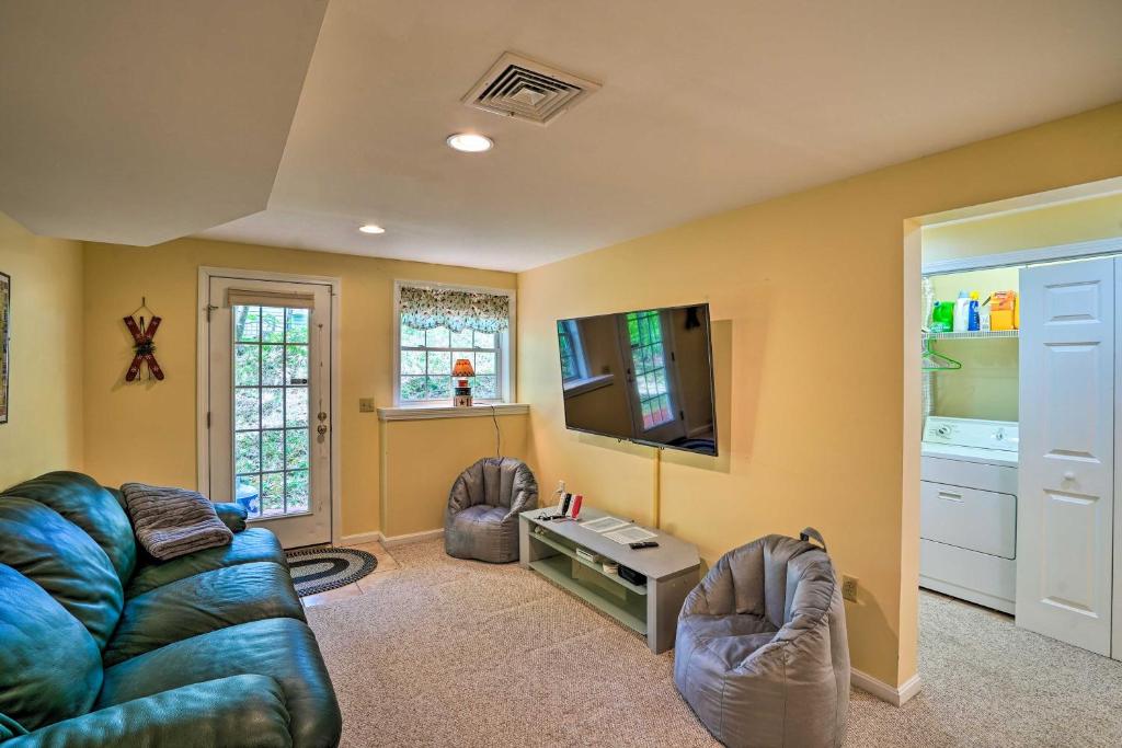 Family-Friendly Hancock Home Walk to Slopes! - Image 5