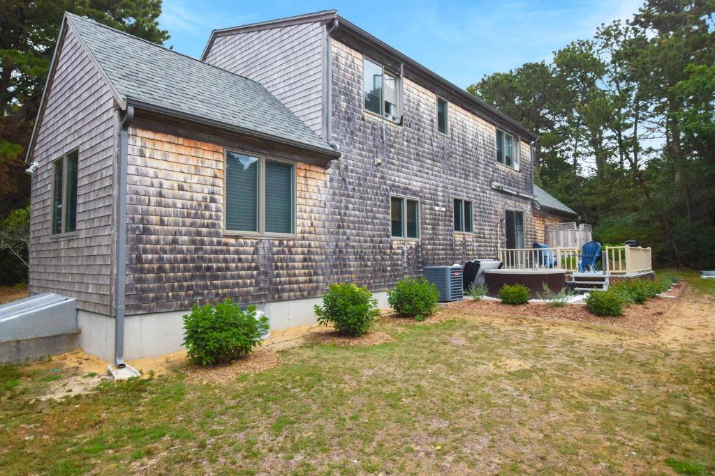 Hot Tub (Jacuzzi) - Photo 3