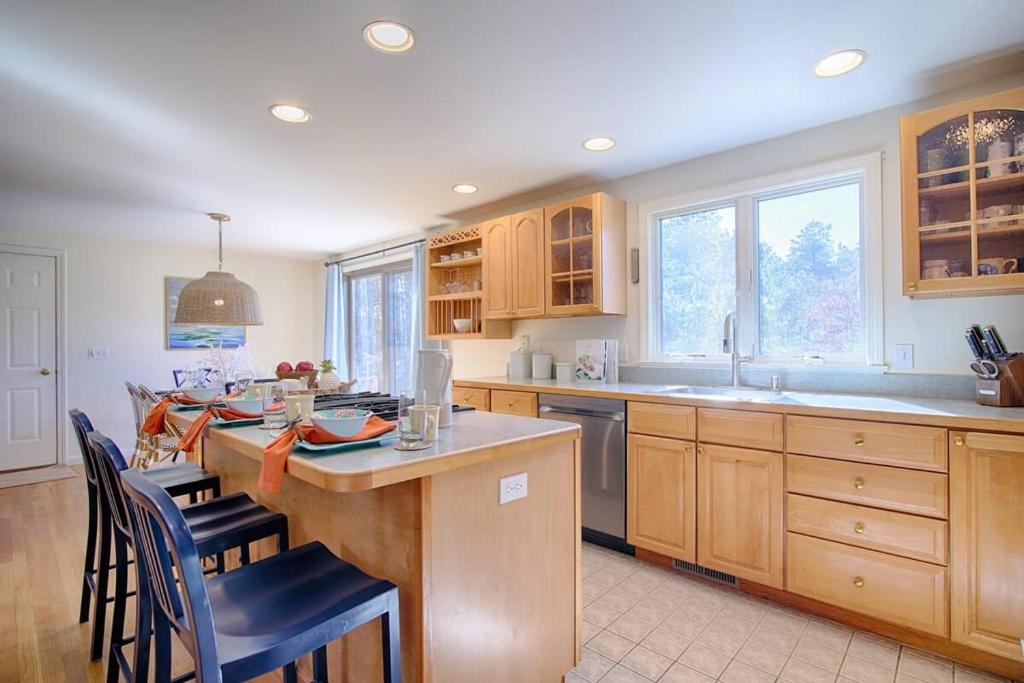 0 4 Miles to Grey Neck Beach Dog Friendly - Image 8