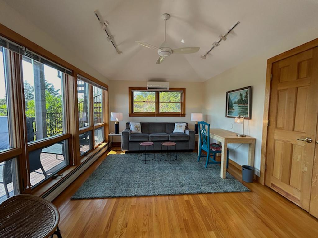 Bayberry Beach House - Image 8