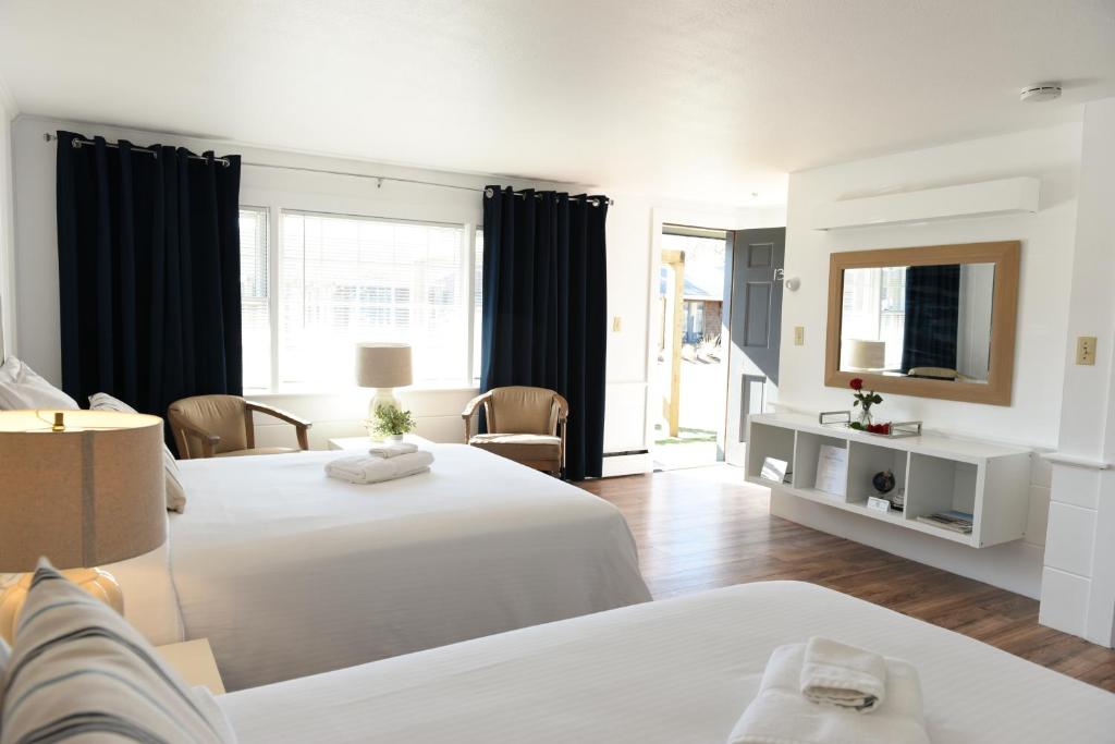 Cape Cod Veranda - Image 4