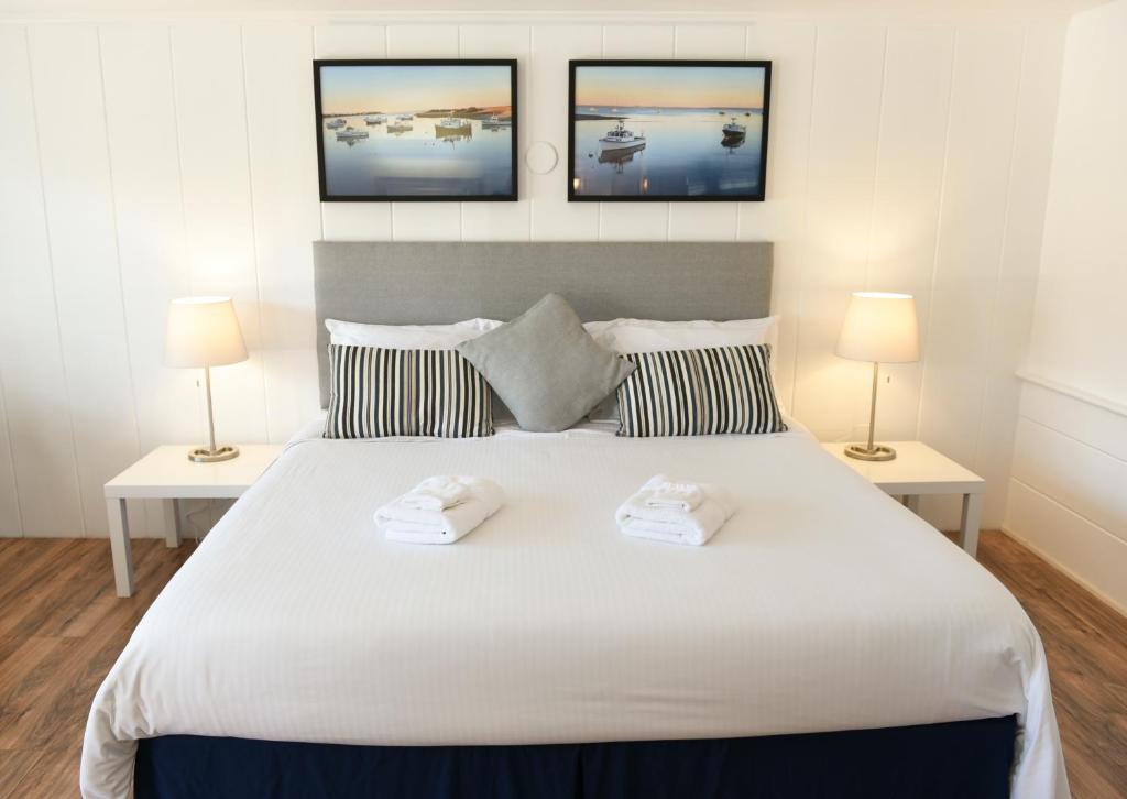 Cape Cod Veranda - Image 6