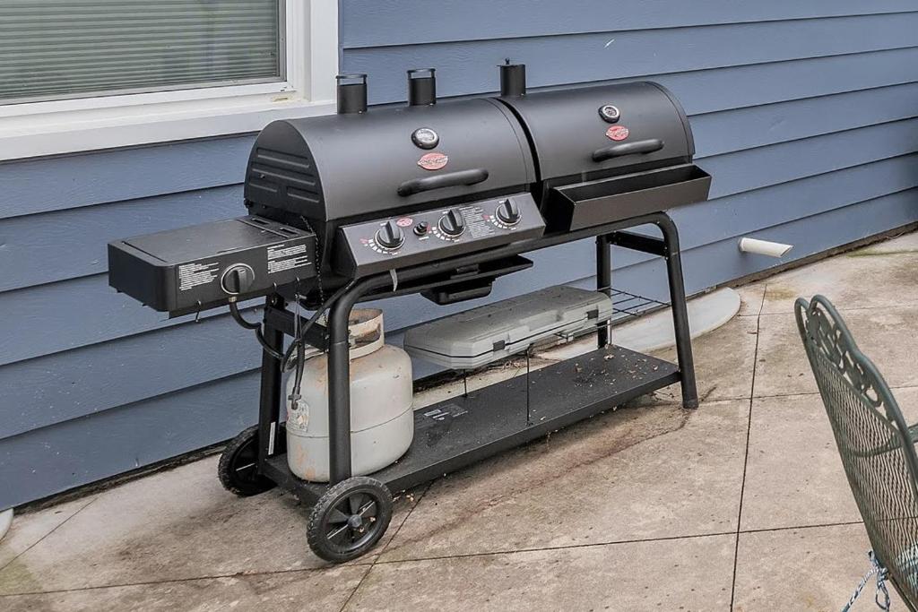 The Frankenmuth Dawdy Haus - whole house option - Image 5