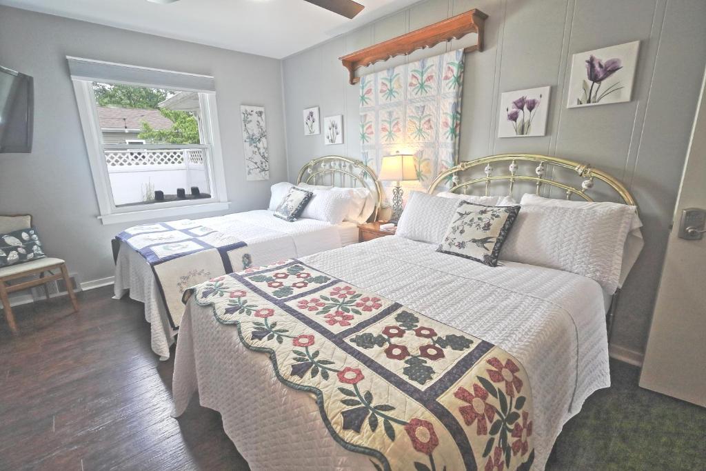 The Frankenmuth Dawdy Haus - whole house option - Image 7