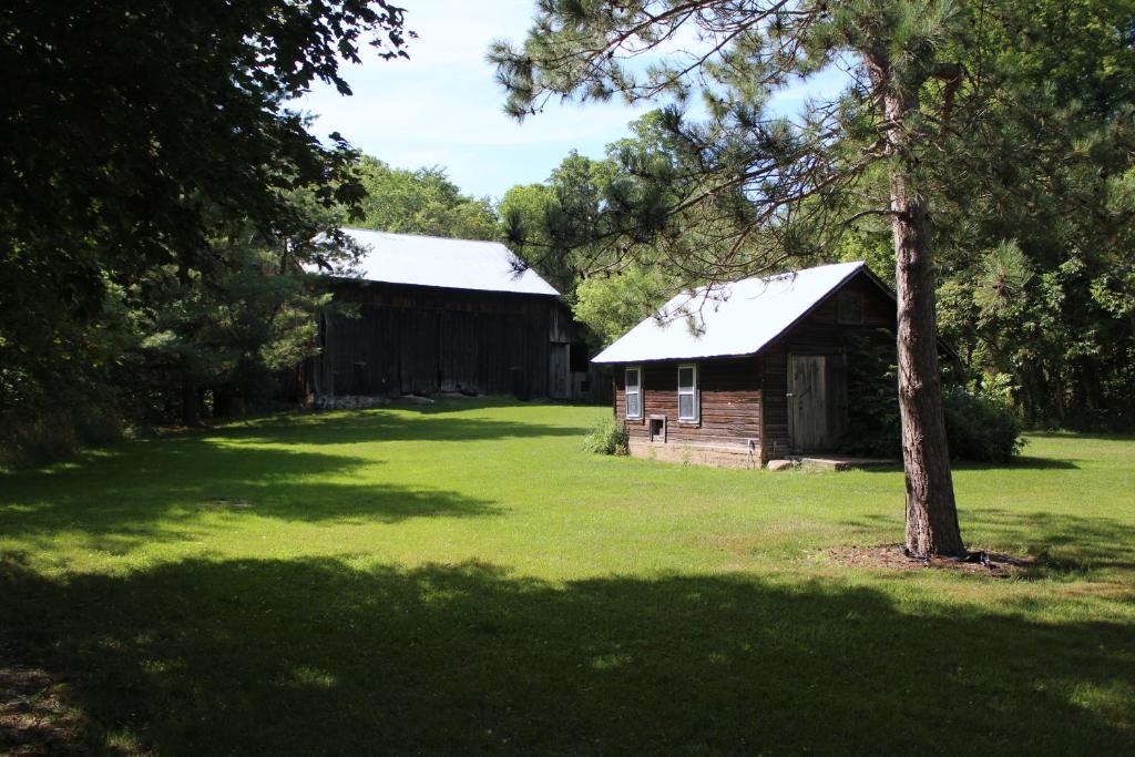 The Lake Barndominium - Image 6