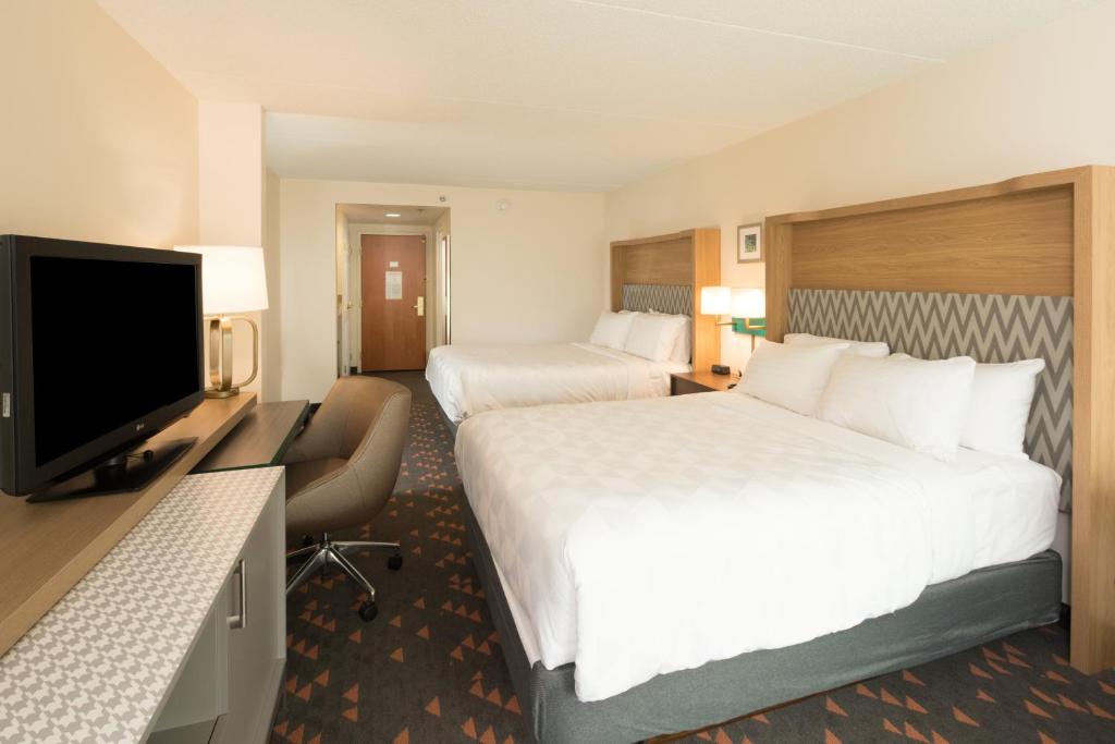 Holiday Inn Hotel & Suites Ann Arbor University of Michigan Area by IHG - Image 8