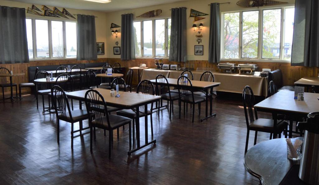 Cedar Hill Lodge - Image 4