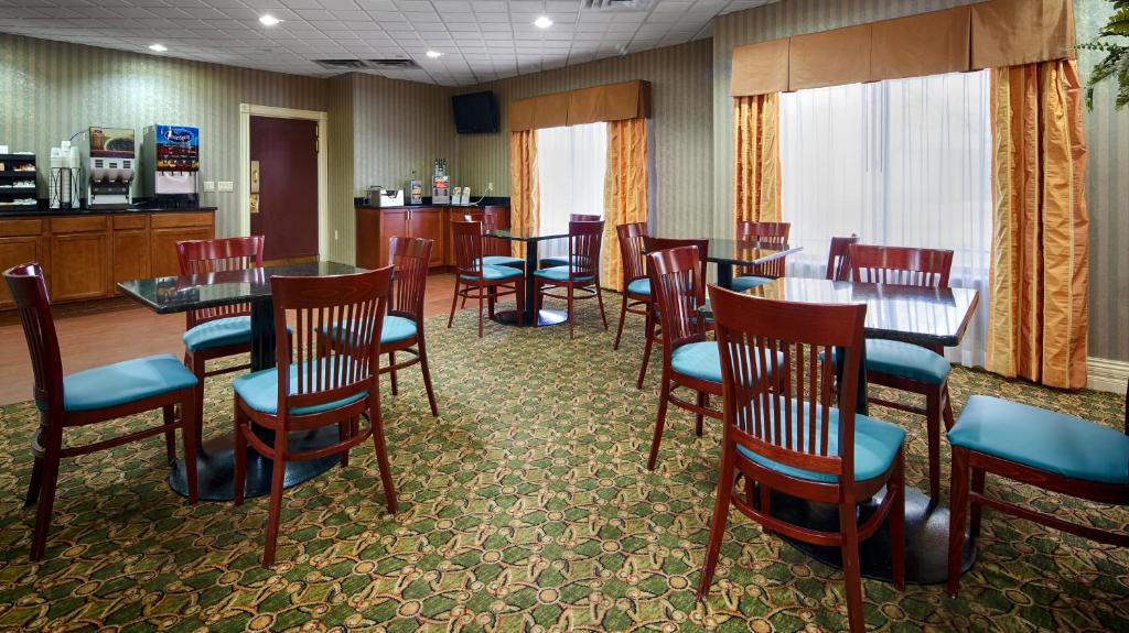 Best Western Plus Kalamazoo Suites - Image 5