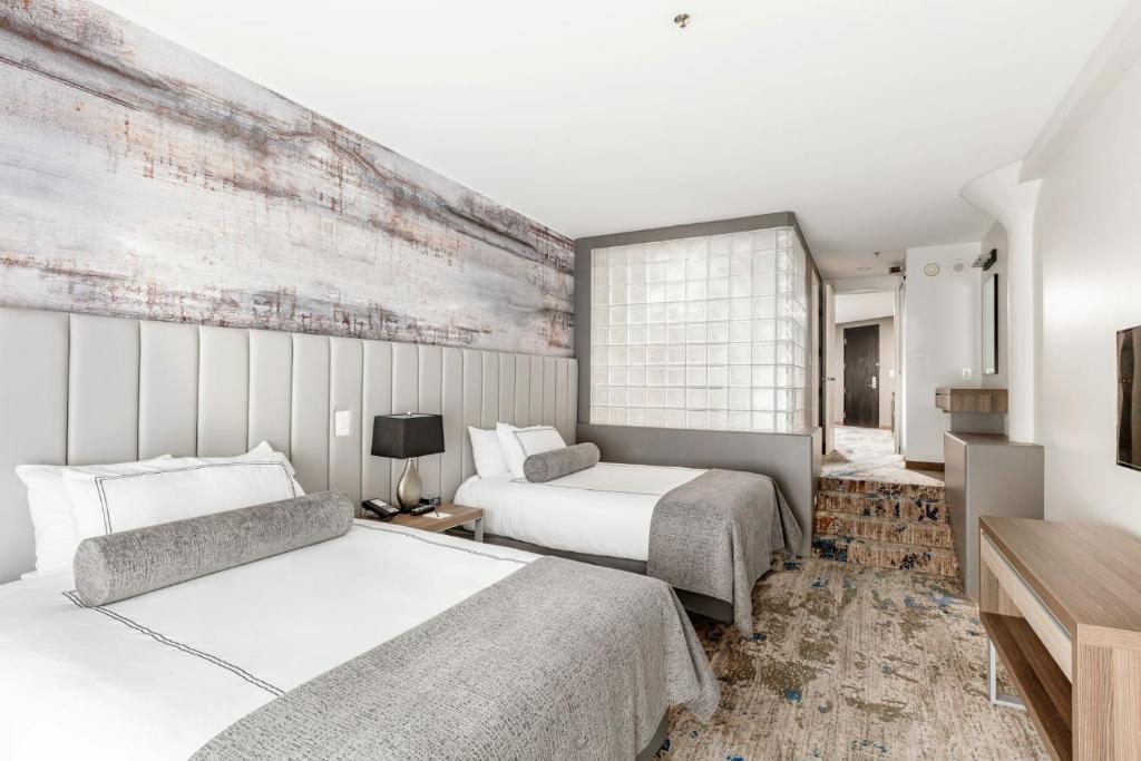 Atheneum Suite Hotel - Image 6