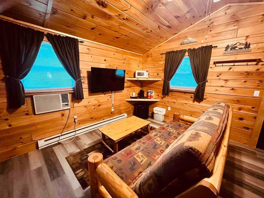 Willow Cabin - Image 4